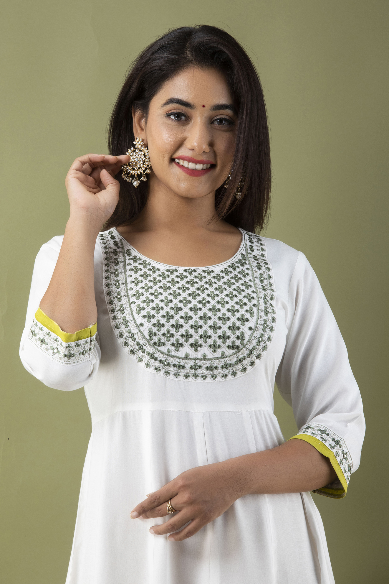 Buy online Women's Straight Kurta from Kurta Kurtis for Women by Amit  Textile for ₹1159 at 23% off | 2024 Limeroad.com
